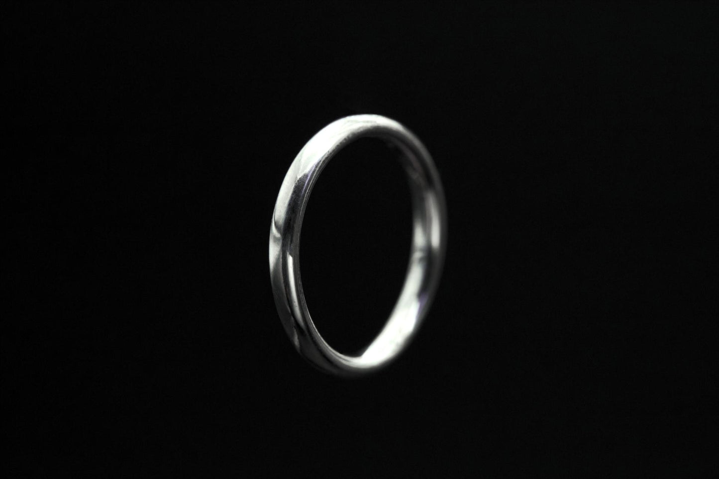 Oval Ring Band