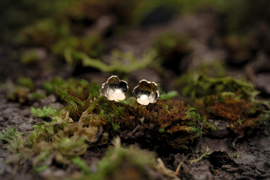 Dainty Flower Stud Earrings - 9ct Gold